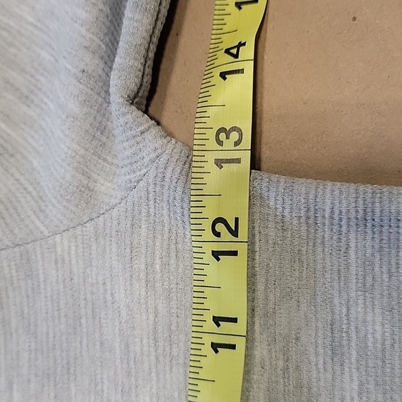 TNA (Aritzia) Size 2XS Waffle Knit Long Sleeve Cropped Crew Neck Top, NWOT - Picture 5 of 9